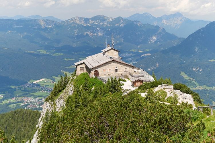 Zelenski a cumpărat Cuibul lui Hitler din Alpii Bavarezi devenit o atracție turistică cuibul