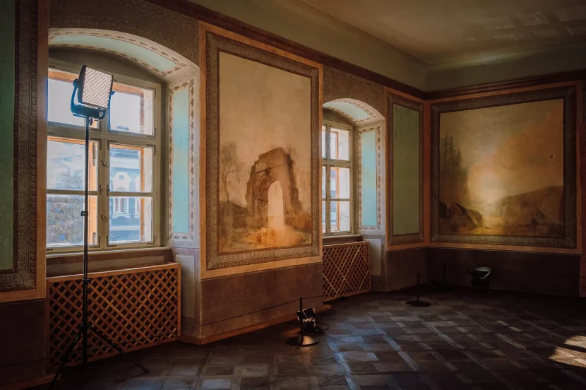 Sala cu fresce a Bibliotecii Teleki-Bolyai din Târgu Mureș, una din cele mai vechi din Europa, care conține picturi realizate la începutul secolului al XIX-lea de către pictorul sibian Franz Neuhauser, restaurată 566318009_1309094757680127_25229500934226997_n