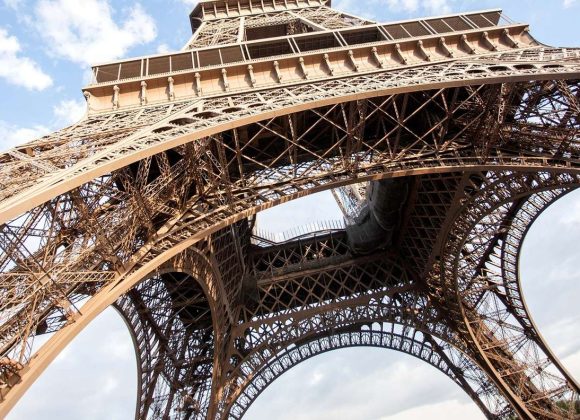 O originară din România va avea numele gravat pe Turnul Eiffel eiffel